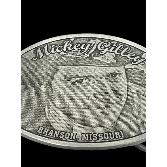 Mickey Gilley Belt Buckle Silver Color 1989-2014 Branson Missouri Discontinued - Picture 2 of 10